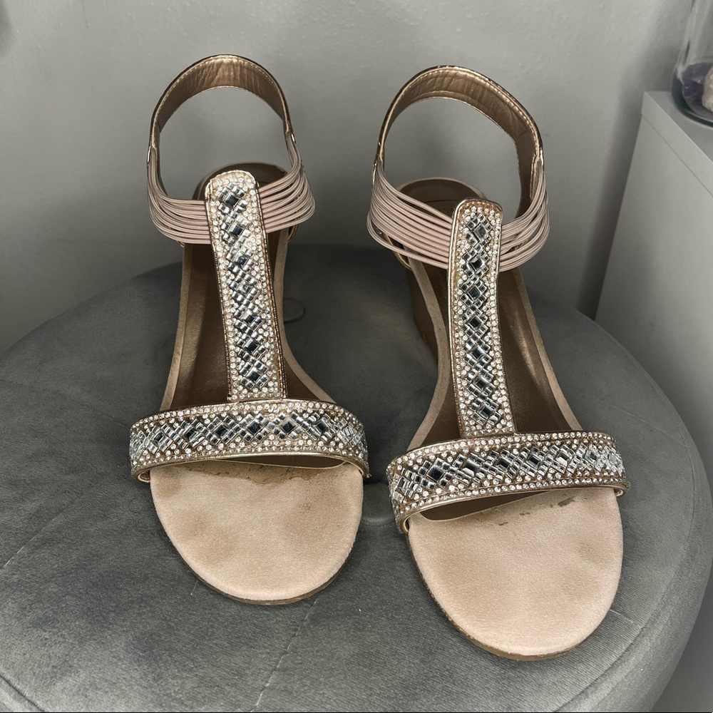 New york transit wedge beige sandals